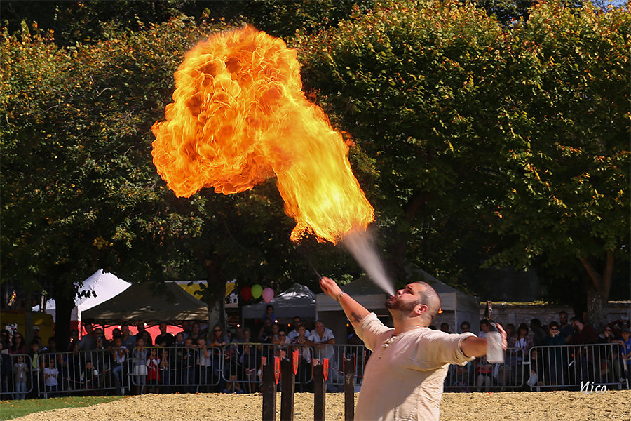 Nicole - Cracheur de feu